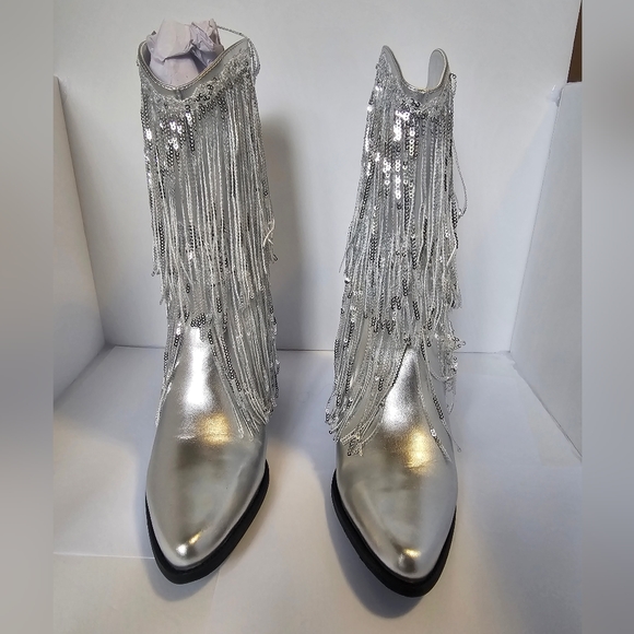 Shoes - Metallic Cowgirl Boits